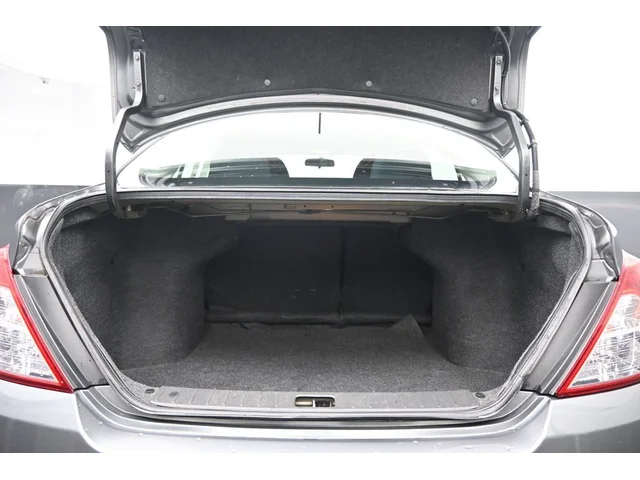 SEMINUEVOS NISSAN Versa a Estados en autogozo