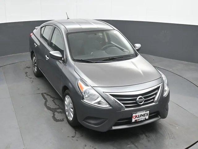 SEMINUEVOS NISSAN Versa a Estados en autogozo