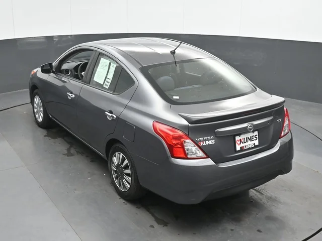 SEMINUEVOS NISSAN Versa a Estados en autogozo