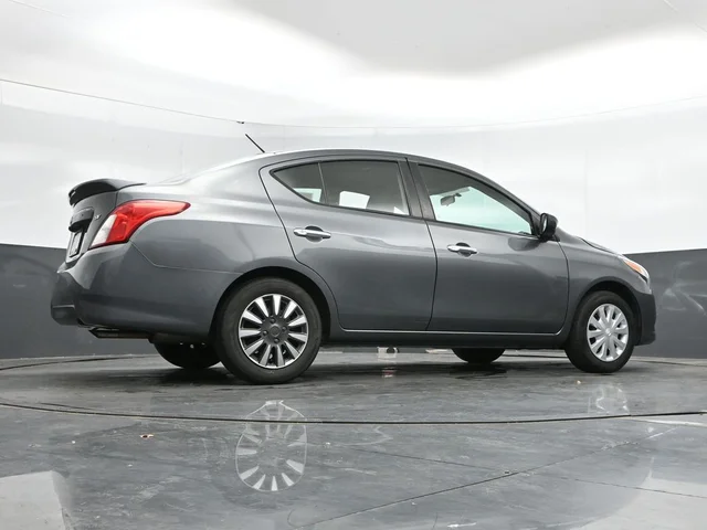 SEMINUEVOS NISSAN Versa a Estados en autogozo