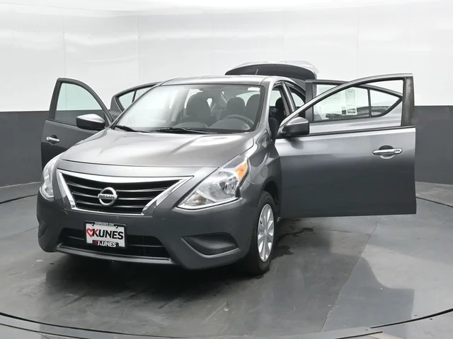 SEMINUEVOS NISSAN Versa a Estados en autogozo
