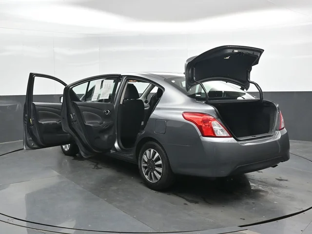 SEMINUEVOS NISSAN Versa a Estados en autogozo