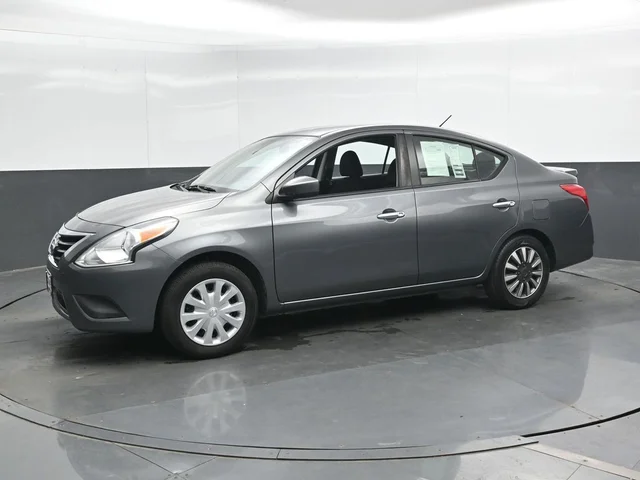 SEMINUEVOS NISSAN Versa a Estados en autogozo