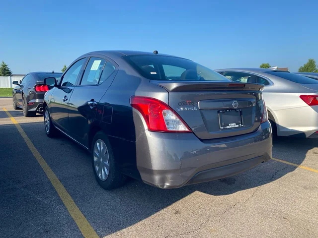 SEMINUEVOS NISSAN Versa a Estados en autogozo