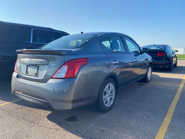 SEMINUEVOS NISSAN Versa a Estados en autogozo