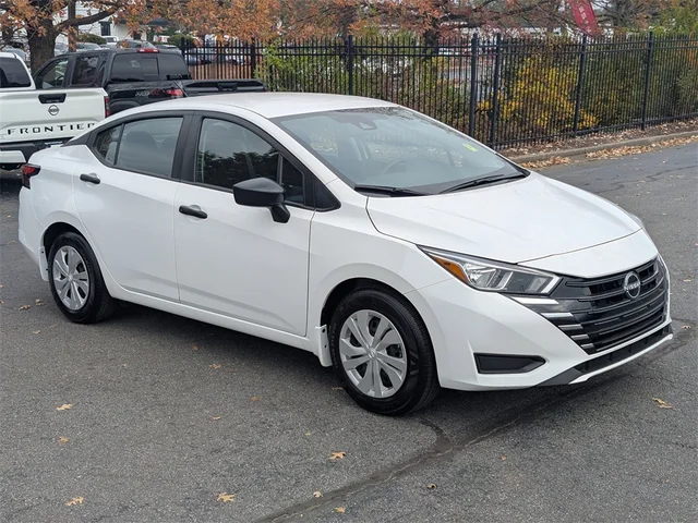SEMINUEVOS NISSAN Versa at Kennesaw, in Town Center Nissan