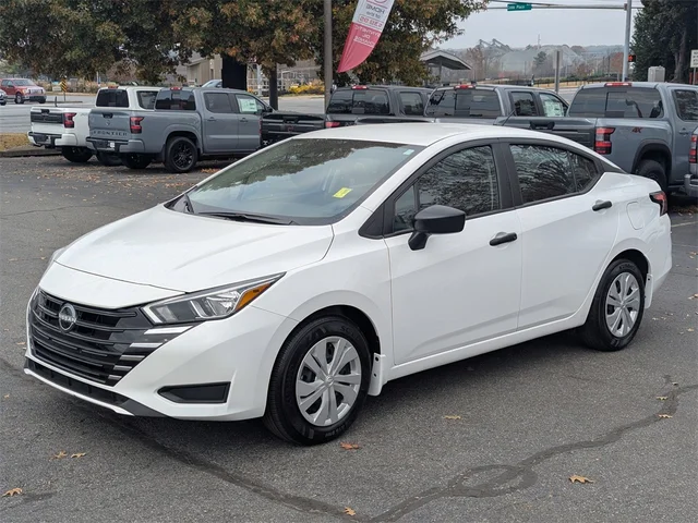 SEMINUEVOS NISSAN Versa at Kennesaw, in Town Center Nissan