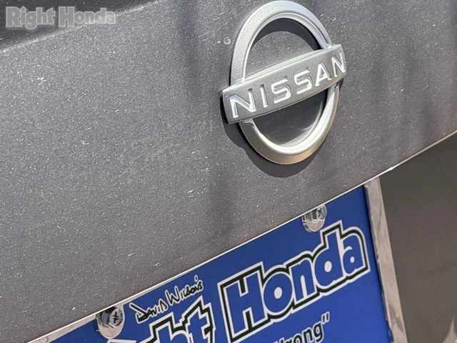 SEMINUEVOS NISSAN Versa a Estados en autogozo