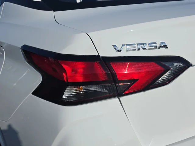 SEMINUEVOS NISSAN Versa a Estados en autogozo
