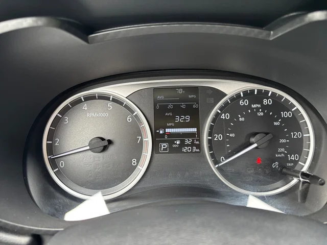 SEMINUEVOS NISSAN Versa a Estados en autogozo