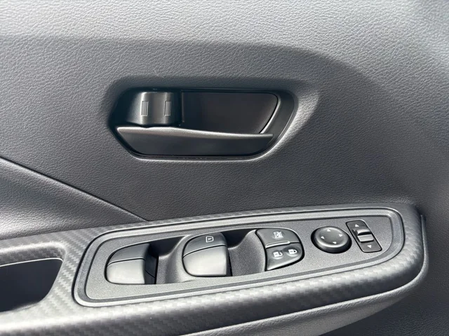 SEMINUEVOS NISSAN Versa a Estados en autogozo