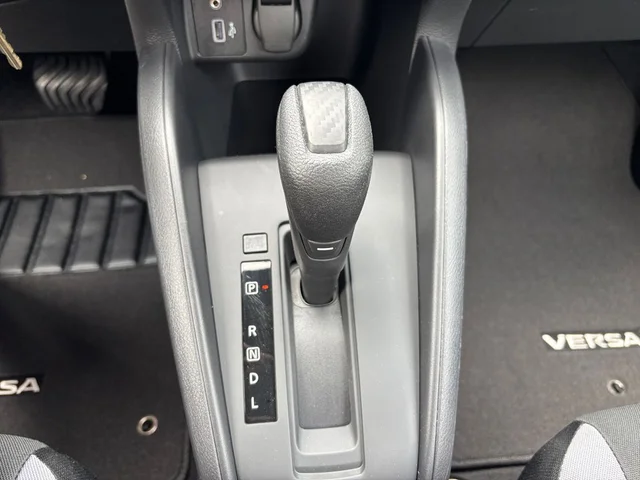 SEMINUEVOS NISSAN Versa a Estados en autogozo