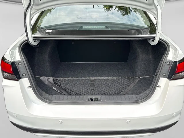 SEMINUEVOS NISSAN Versa a Estados en autogozo