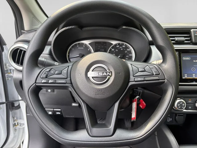 SEMINUEVOS NISSAN Versa a Estados en autogozo