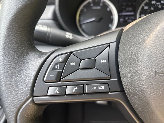 SEMINUEVOS NISSAN Versa a Estados en autogozo