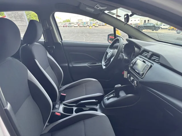 SEMINUEVOS NISSAN Versa a Estados en autogozo