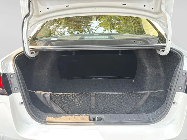 SEMINUEVOS NISSAN Versa a Estados en autogozo