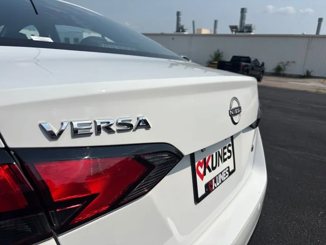 SEMINUEVOS NISSAN Versa a Estados en autogozo
