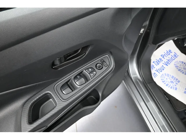 SEMINUEVOS NISSAN Versa a Estados en autogozo