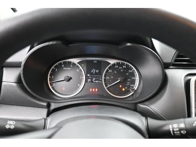 SEMINUEVOS NISSAN Versa a Estados en autogozo
