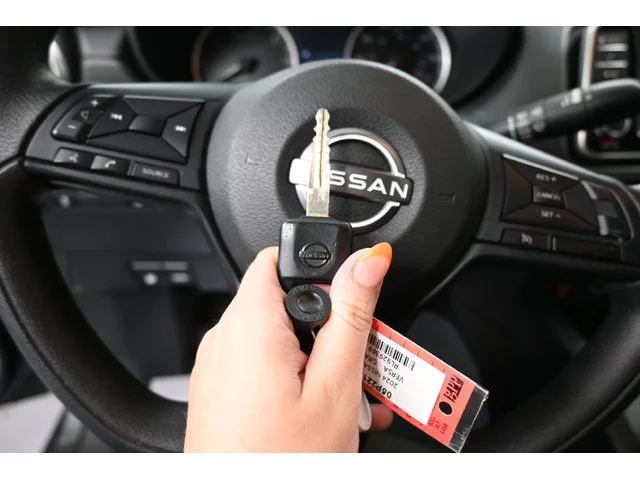 SEMINUEVOS NISSAN Versa a Estados en autogozo