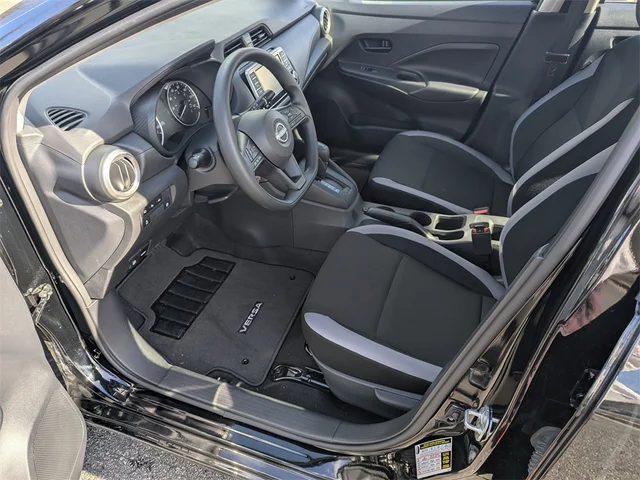 SEMINUEVOS NISSAN Versa at Kennesaw, in Town Center Nissan