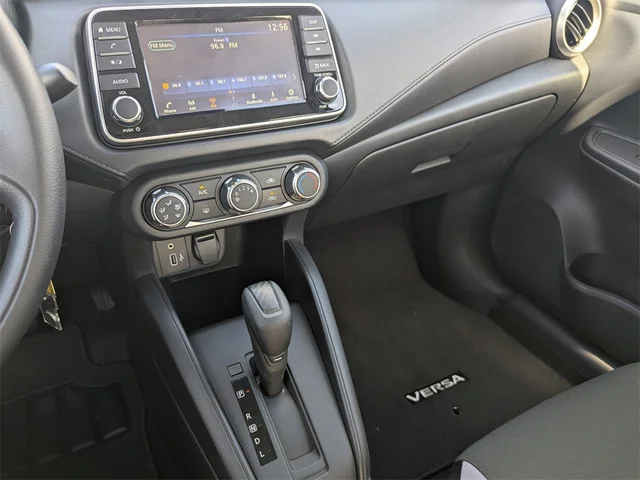 SEMINUEVOS NISSAN Versa at Kennesaw, in Town Center Nissan