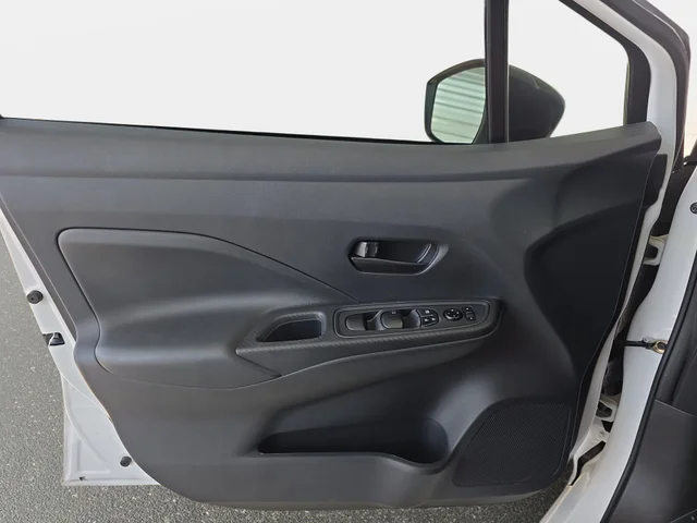 SEMINUEVOS NISSAN Versa a Estados en autogozo
