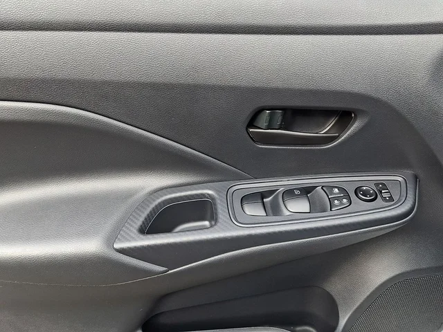 SEMINUEVOS NISSAN Versa a Estados en autogozo