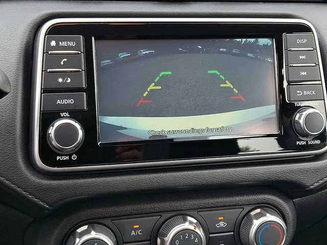 SEMINUEVOS NISSAN Versa a Estados en autogozo