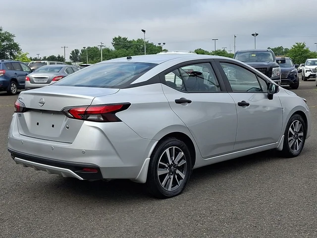 SEMINUEVOS NISSAN Versa a Estados en autogozo