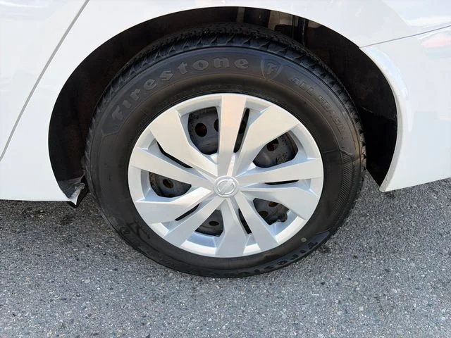 SEMINUEVOS NISSAN Versa a Estados en autogozo