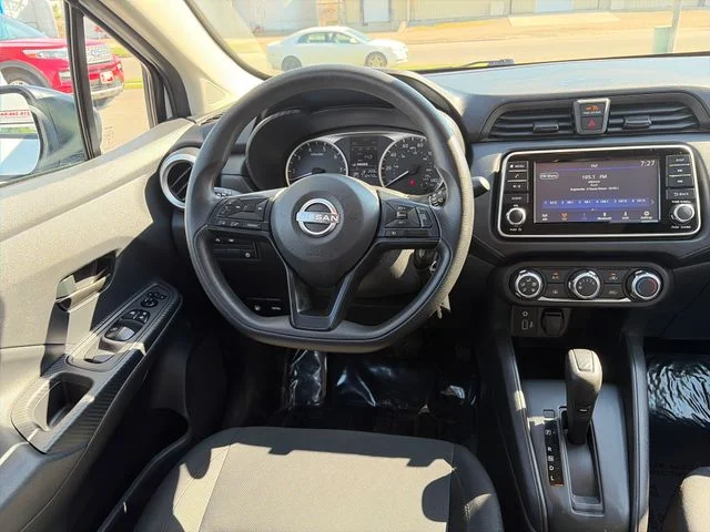 SEMINUEVOS NISSAN Versa a Estados en autogozo