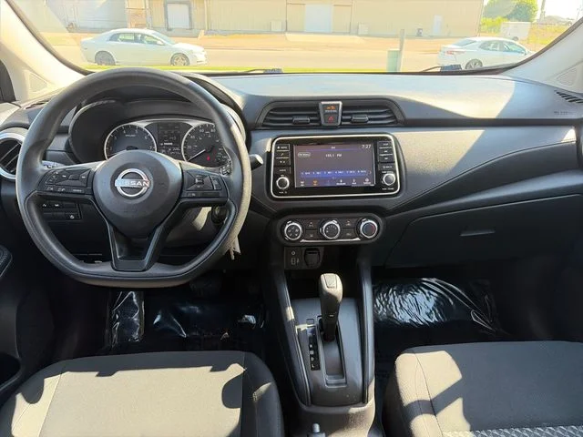 SEMINUEVOS NISSAN Versa a Estados en autogozo