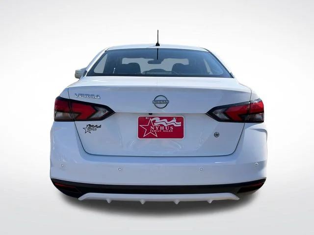 SEMINUEVOS NISSAN Versa a Estados en autogozo
