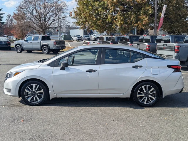 SEMINUEVOS NISSAN Versa at Kennesaw, in Town Center Nissan