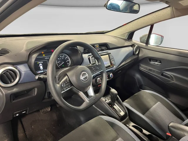 SEMINUEVOS NISSAN Versa a Estados en autogozo