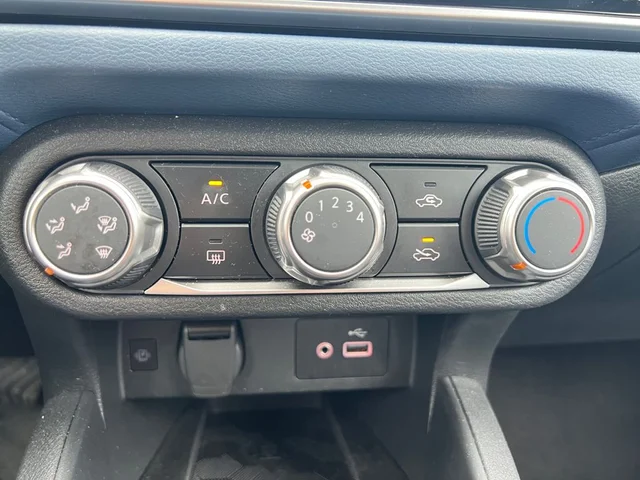 SEMINUEVOS NISSAN Versa a Estados en autogozo