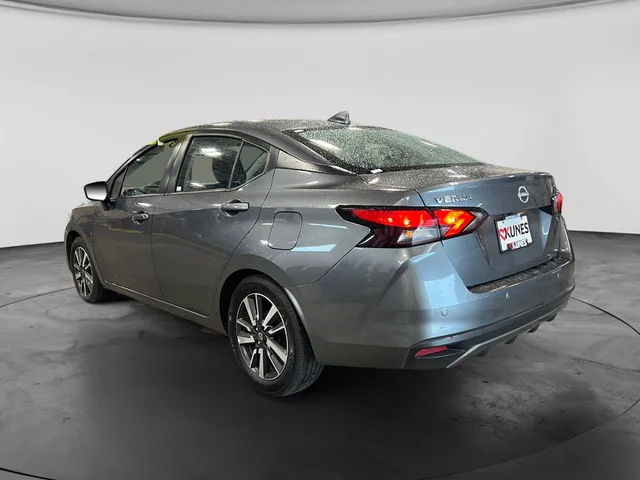 SEMINUEVOS NISSAN Versa a Estados en autogozo