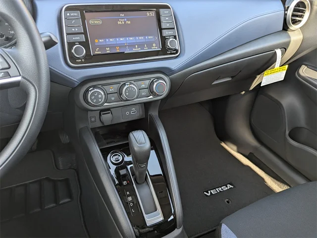 Nuevos NISSAN VERSA à Kennesaw, chez Town Center Nissan