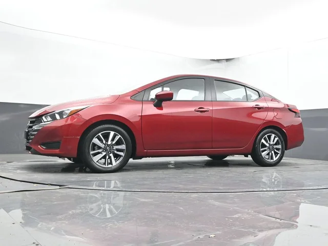 SEMINUEVOS NISSAN Versa a Estados en autogozo