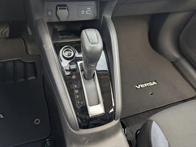Nuevos NISSAN VERSA à Estados chez autogozo