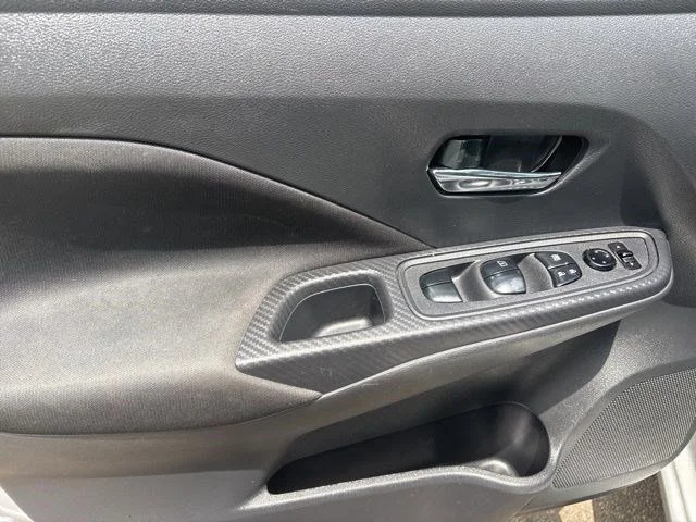SEMINUEVOS NISSAN Versa a Estados en autogozo