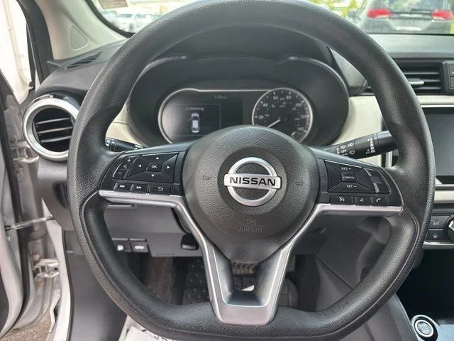 SEMINUEVOS NISSAN Versa a Estados en autogozo