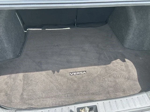 SEMINUEVOS NISSAN Versa a Estados en autogozo