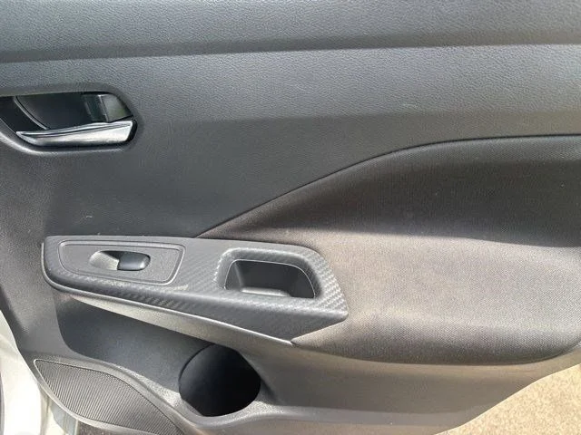 SEMINUEVOS NISSAN Versa a Estados en autogozo
