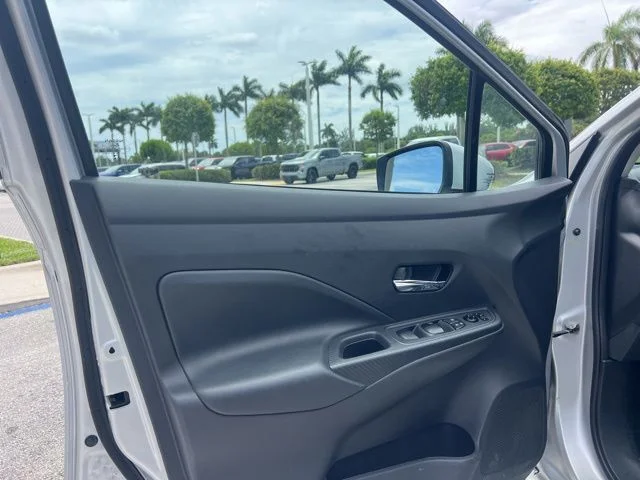 SEMINUEVOS NISSAN Versa a Estados en autogozo