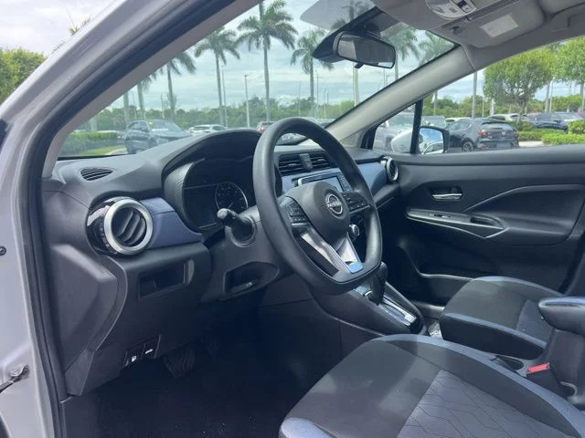 SEMINUEVOS NISSAN Versa a Estados en autogozo