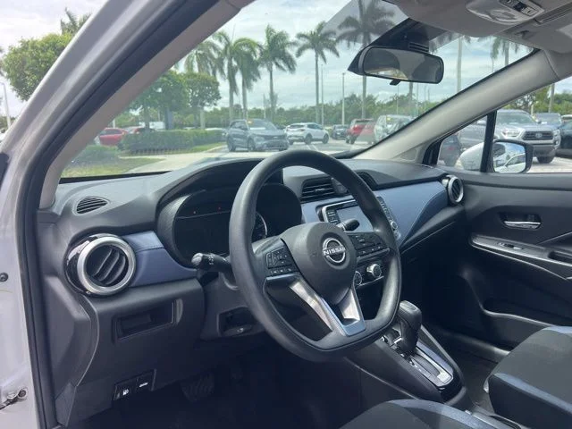 SEMINUEVOS NISSAN Versa a Estados en autogozo