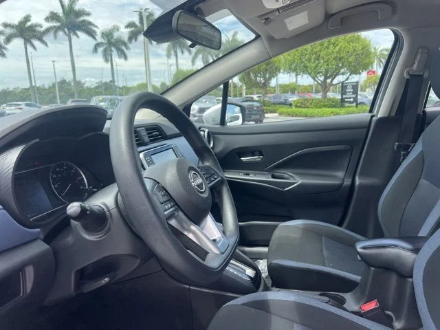 SEMINUEVOS NISSAN Versa a Estados en autogozo
